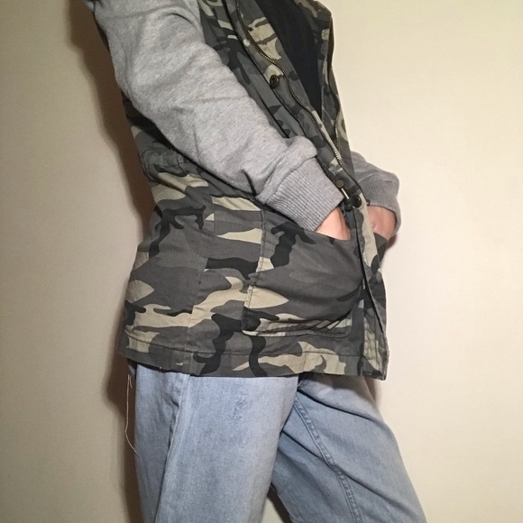 Jacket - Picture 2 of 3